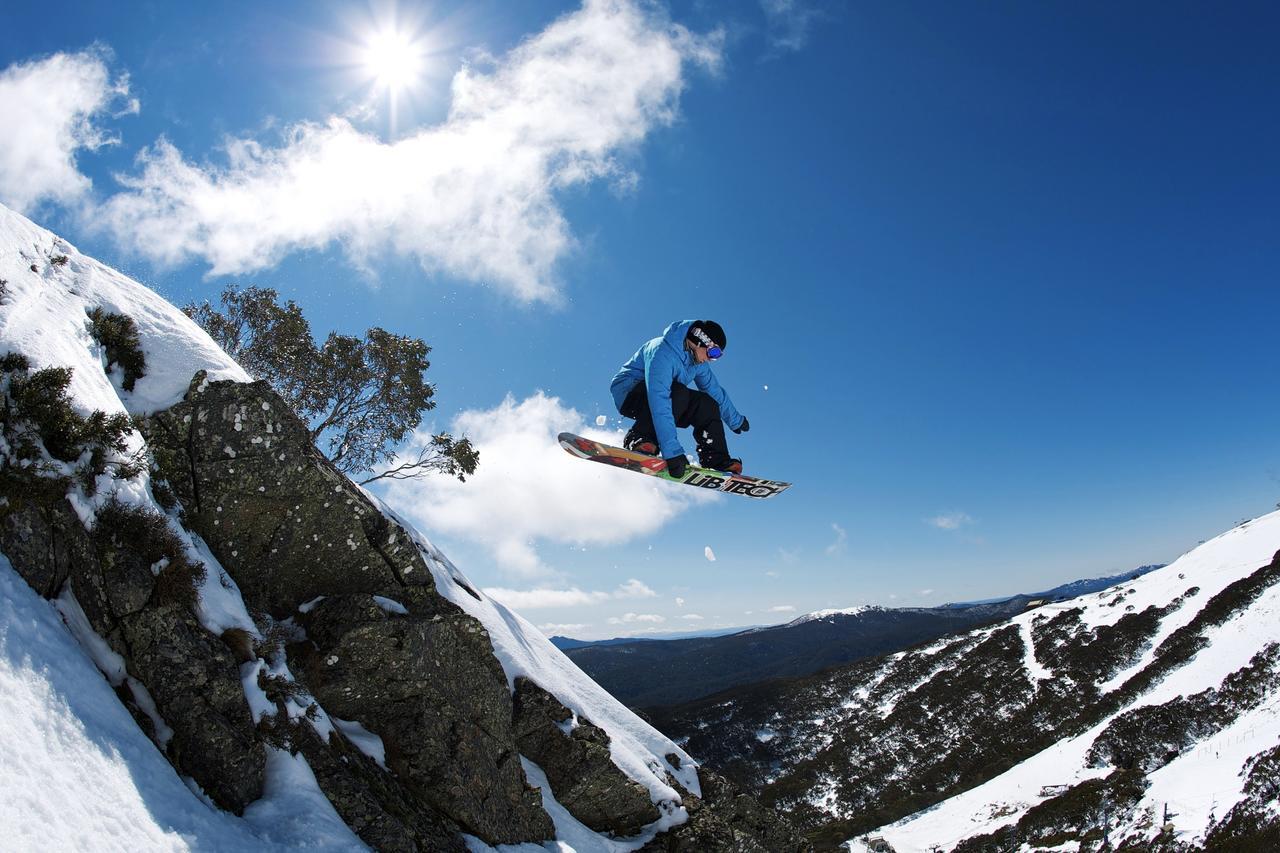 Ski Club Of Victoria - Ivor Whittaker Lodge Mount Buller Exterior foto
